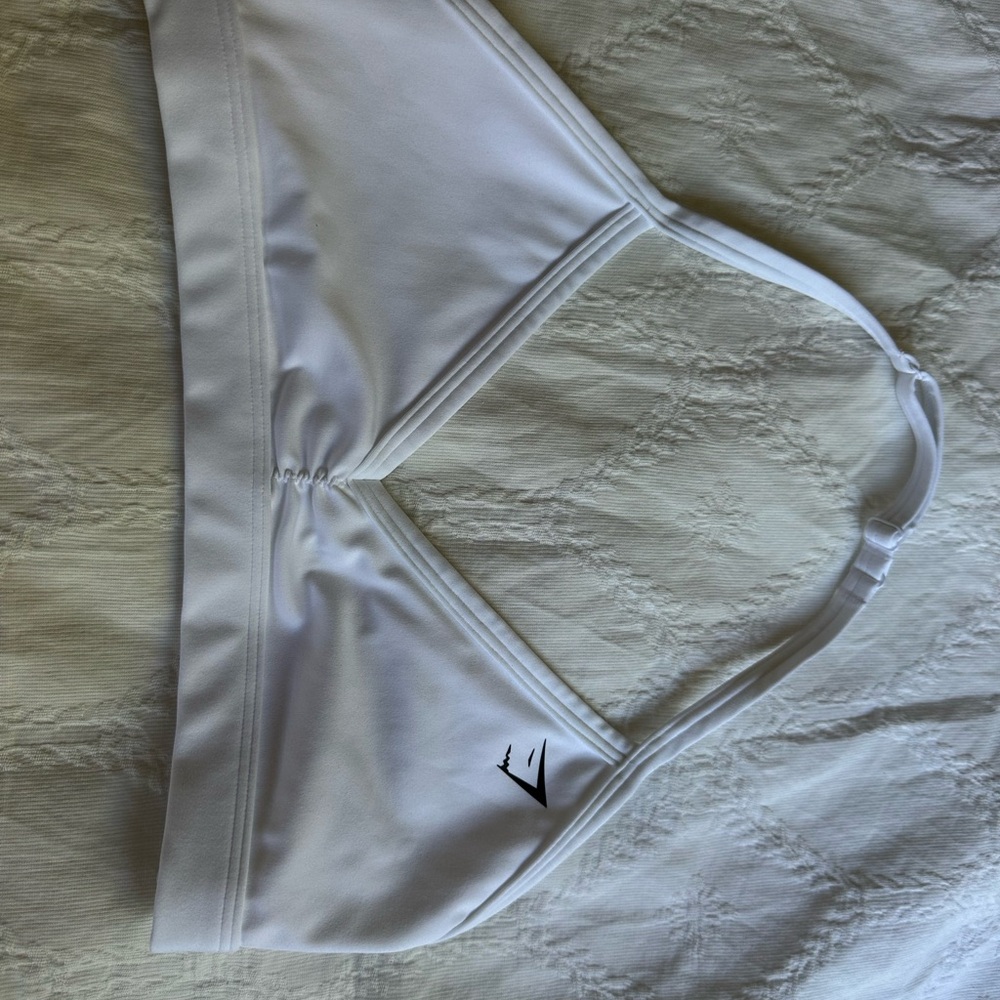 Gymshark minimal bra white with halterneck adjustable strap S - Picture 2 of 5